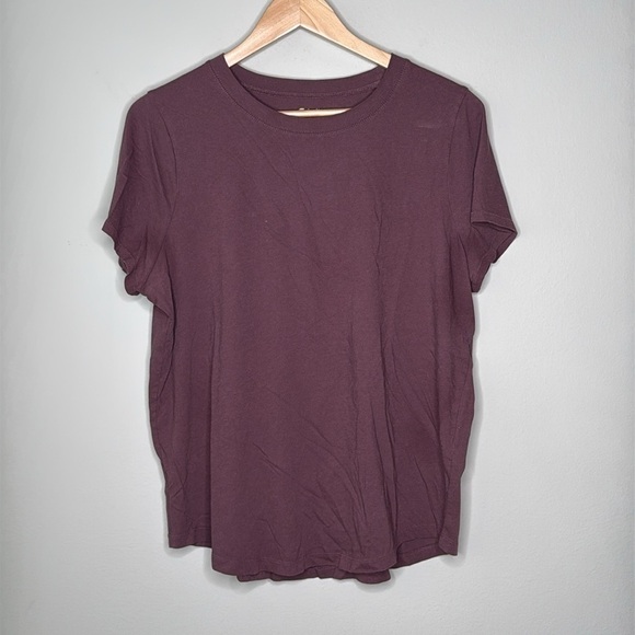 Madewell Tops - Madewell Short Sleeve Cotton Crewneck T-Shirt in Plum Size XL EUC M2232